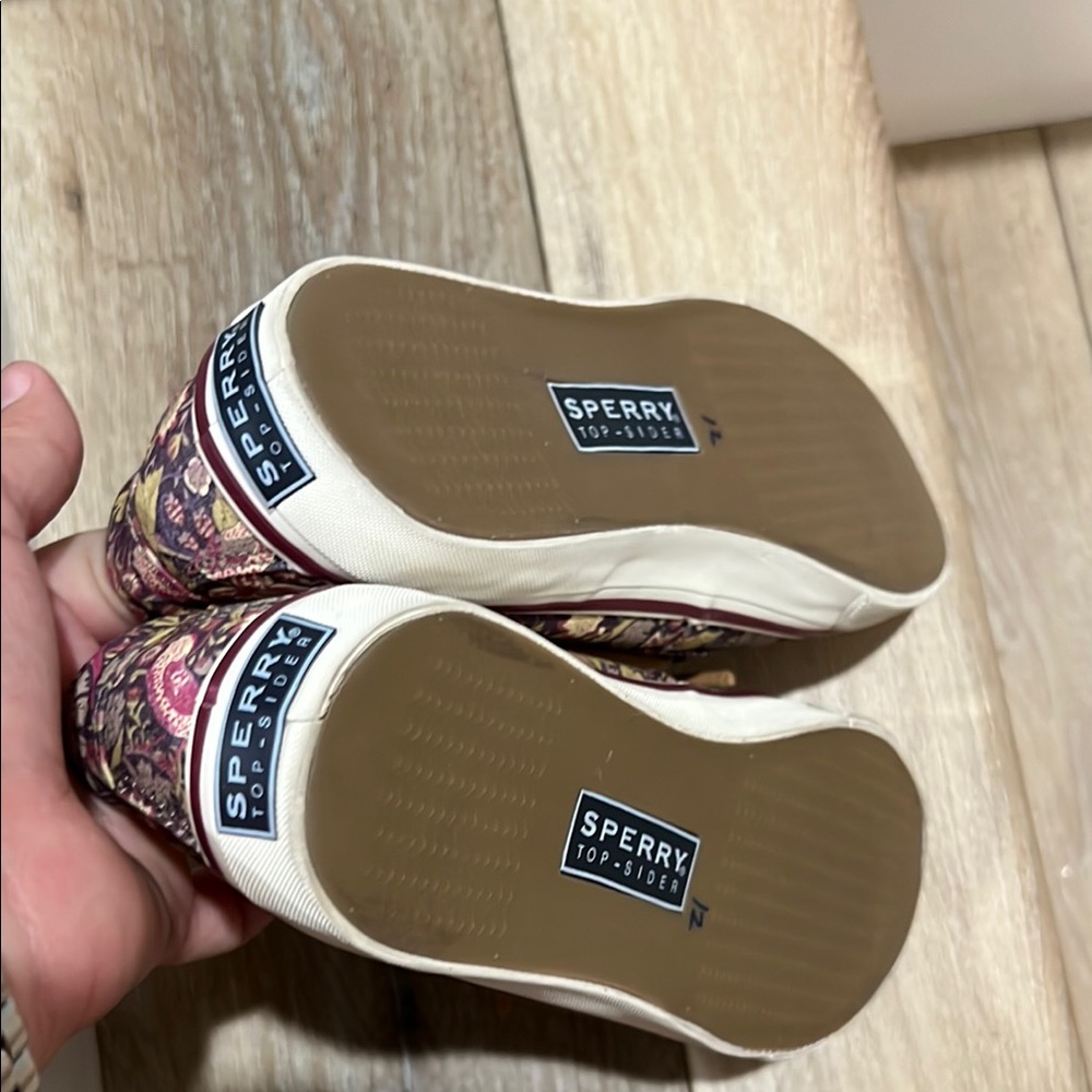 Sperry, Floral Canvas Women's Boat Shoes; top-sider loafers, size 5.5 - Picture 9 of 10